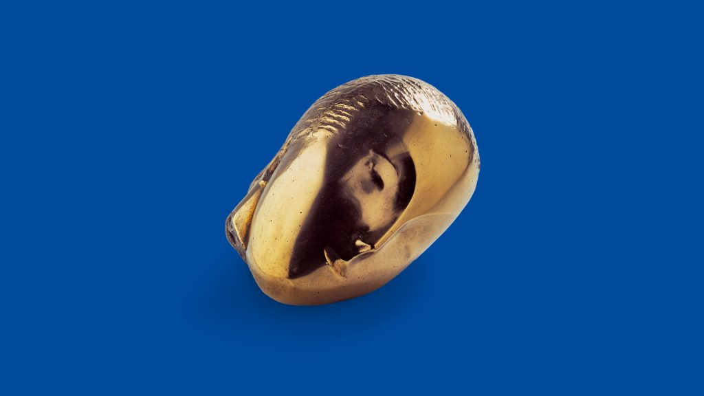 Sleeping Muse van Brancusi op blauwe achtergrond