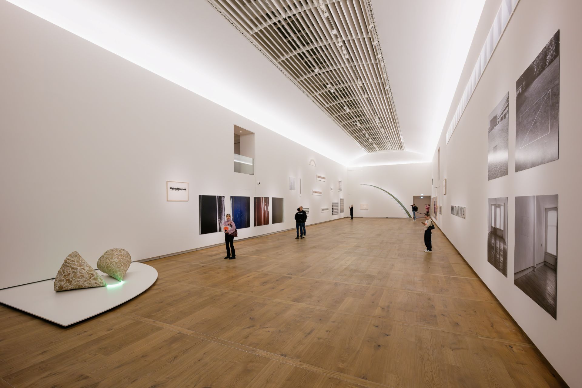 Zaalfoto Jan Dibbets 1966-1976 - Toward Another Photography